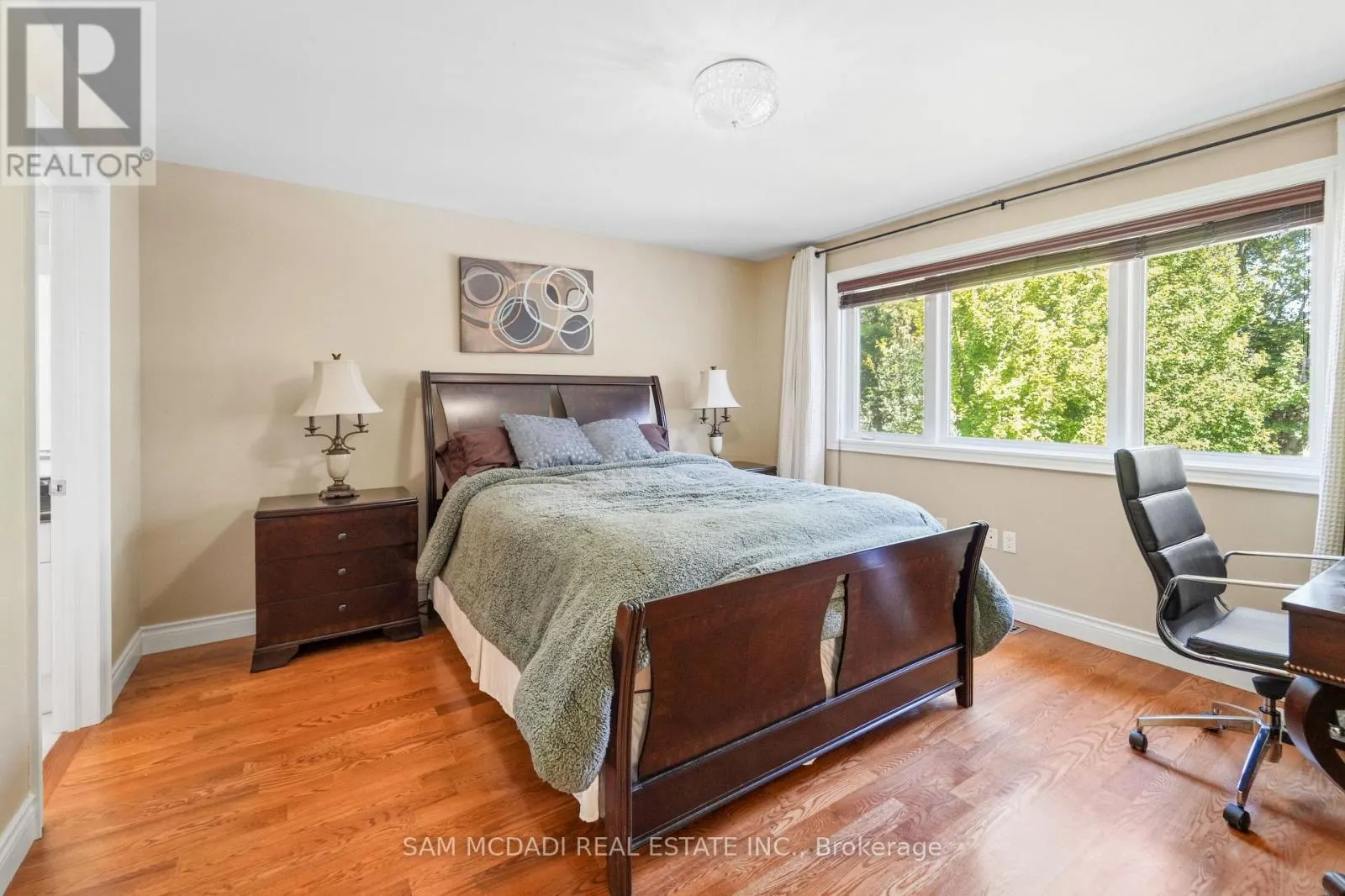 527 MEADOW WOOD ROAD