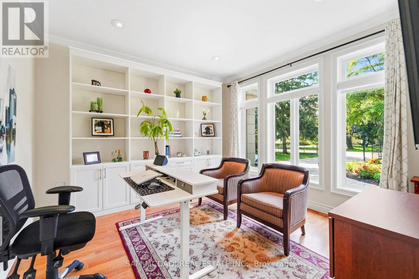 527 MEADOW WOOD ROAD