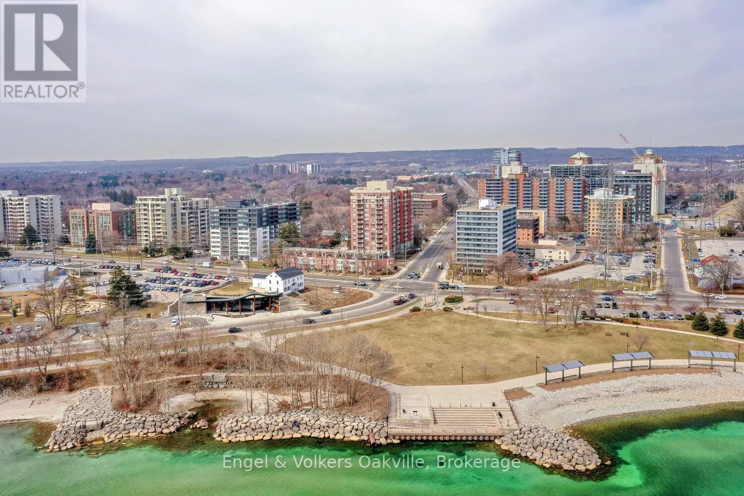1402 - 442 MAPLE AVENUE #1402