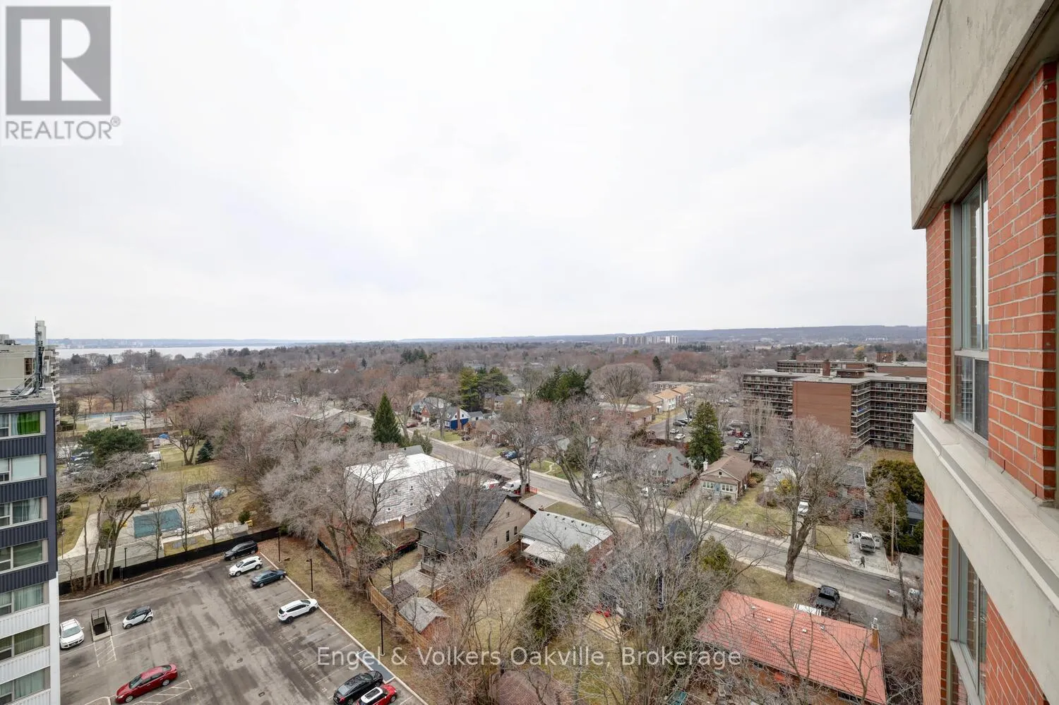 1402 - 442 MAPLE AVENUE #1402