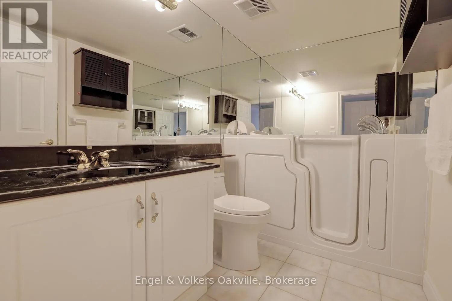 1402 - 442 MAPLE AVENUE #1402
