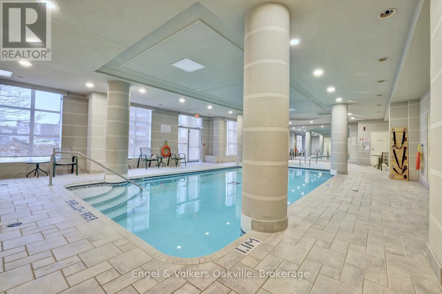 1402 - 442 MAPLE AVENUE #1402