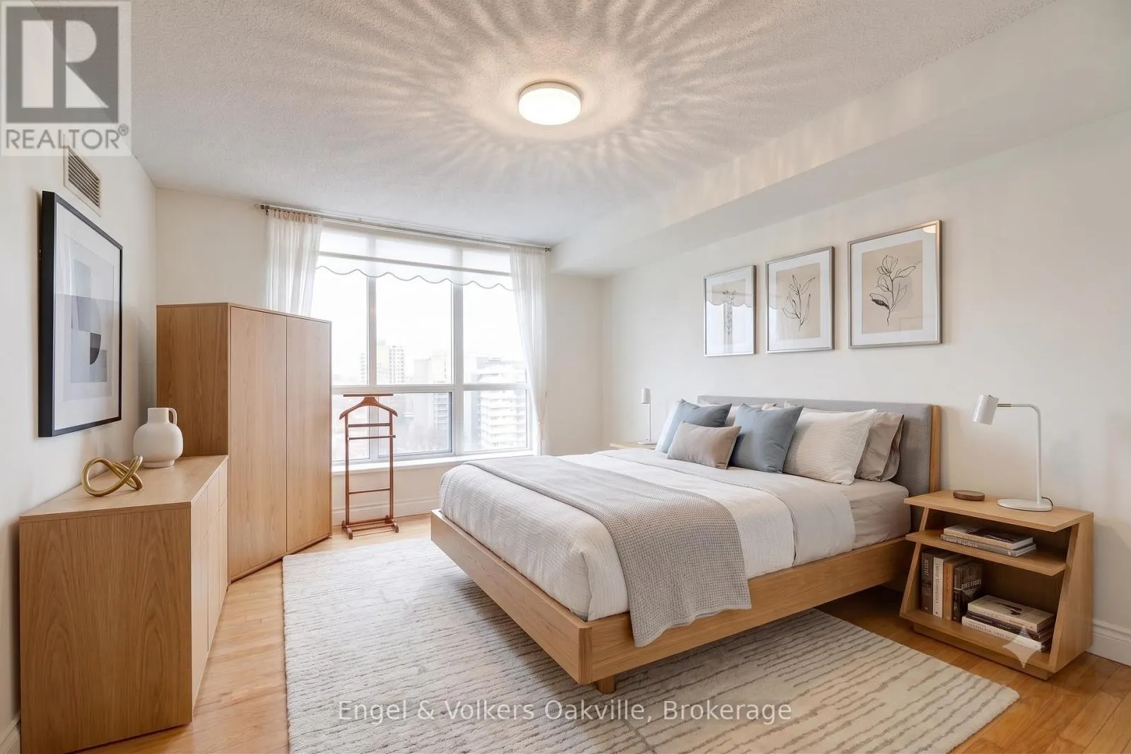 1402 - 442 MAPLE AVENUE #1402