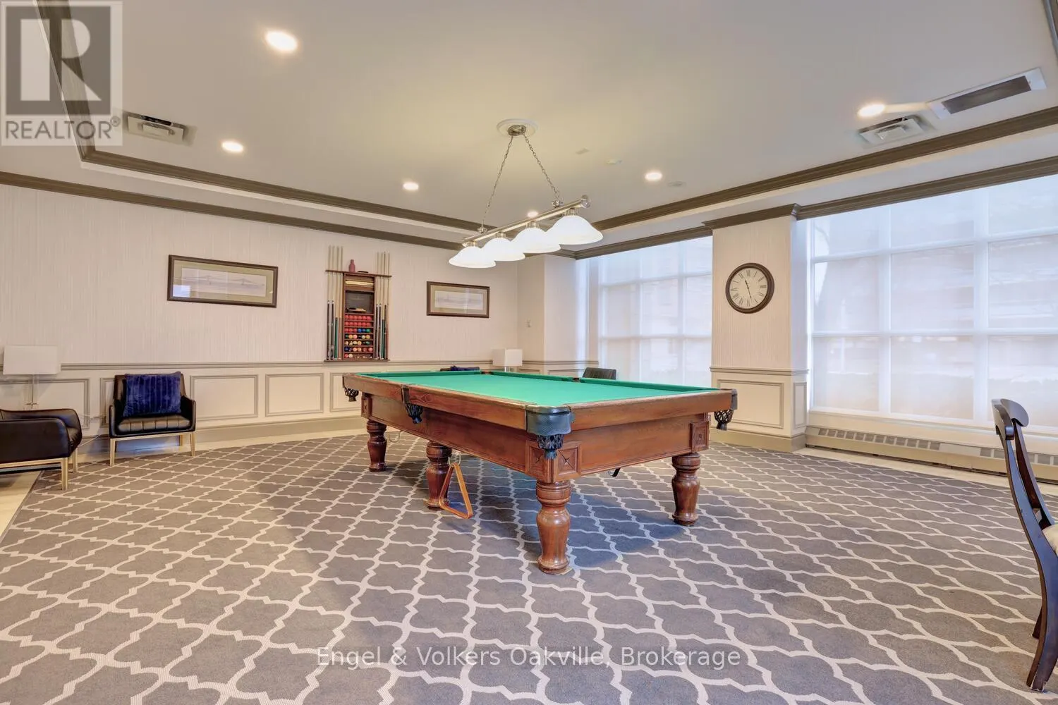 1402 - 442 MAPLE AVENUE #1402