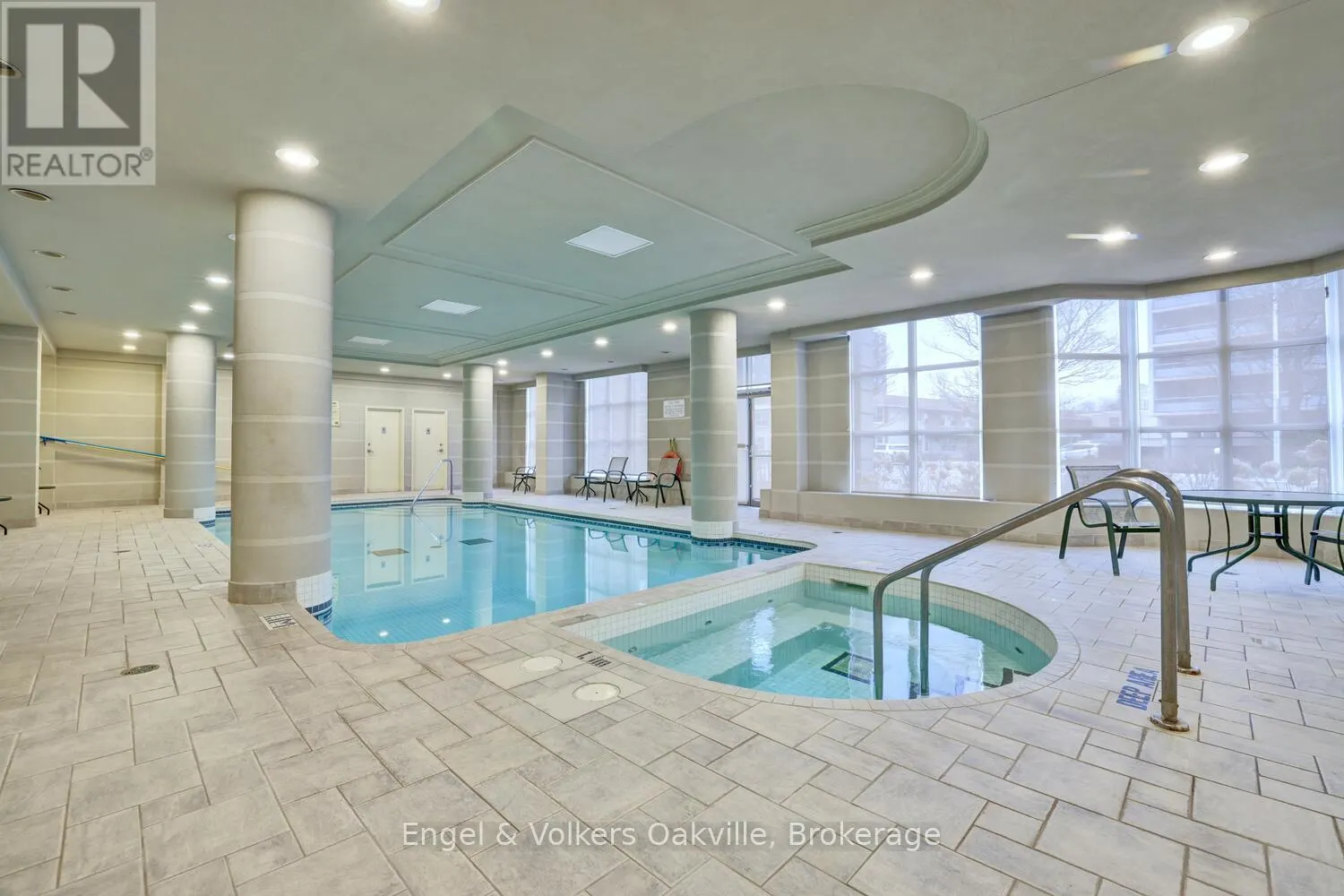 1402 - 442 MAPLE AVENUE #1402
