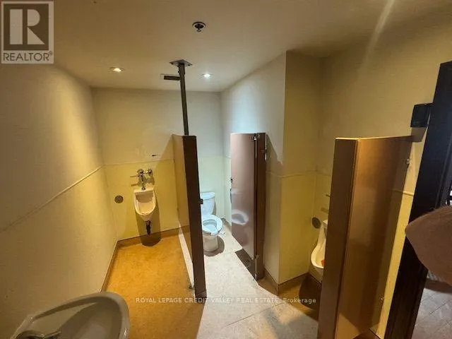 16 - 15 ALLAN DRIVE