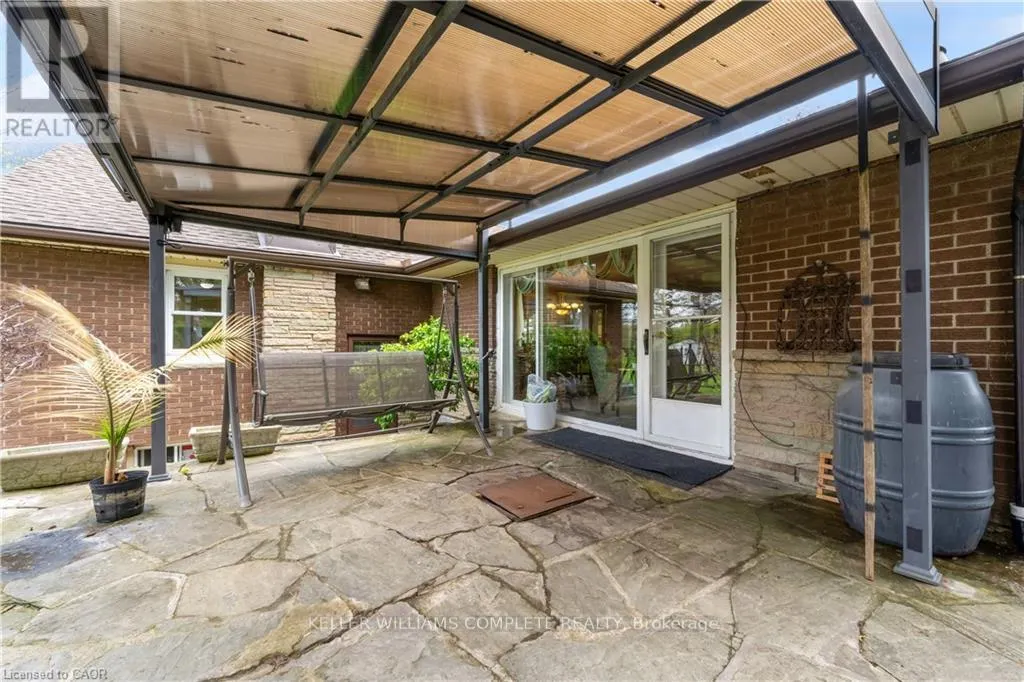 569 CRANE COURT