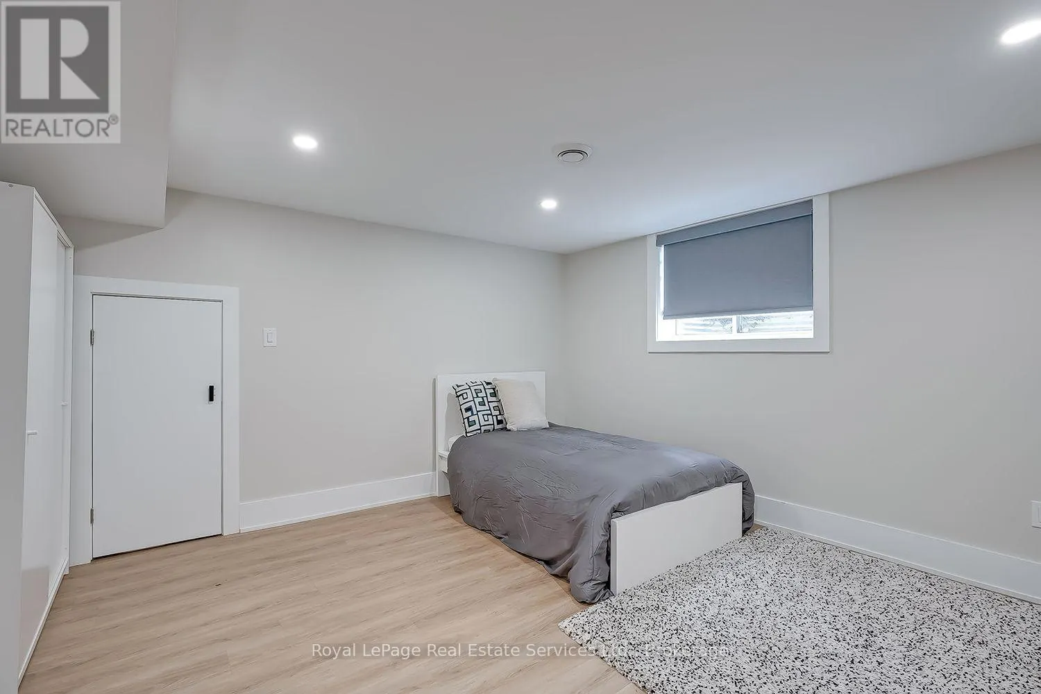 59 FAIRWOOD PLACE E