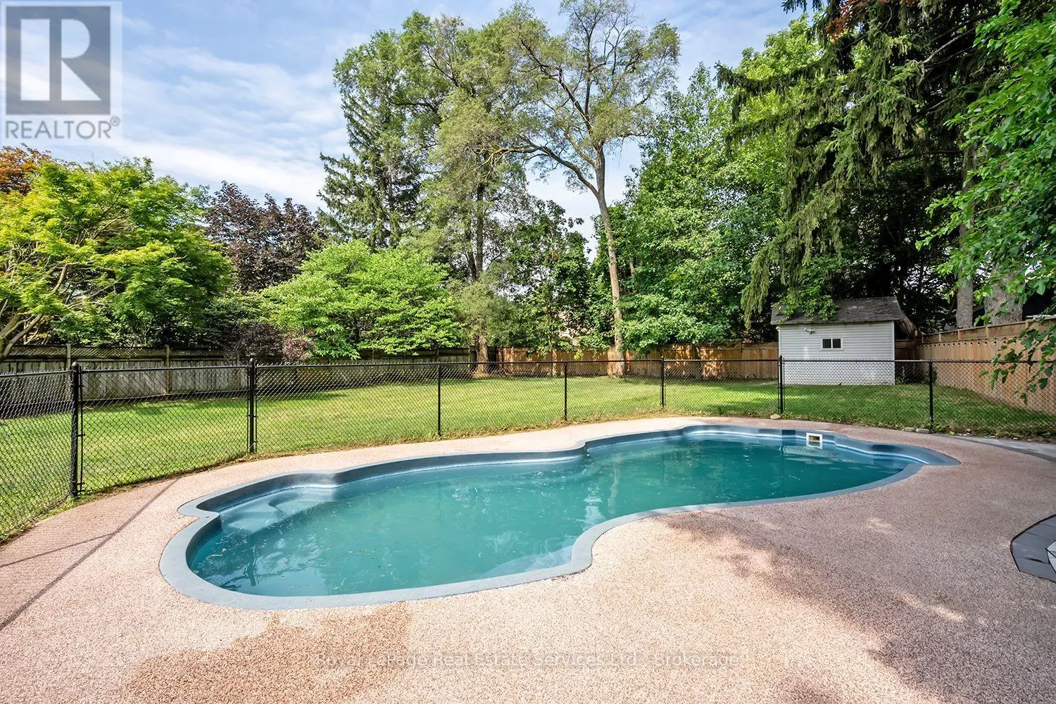 59 FAIRWOOD PLACE E