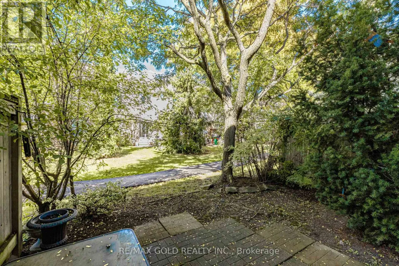 83 WICKSTEAD COURT