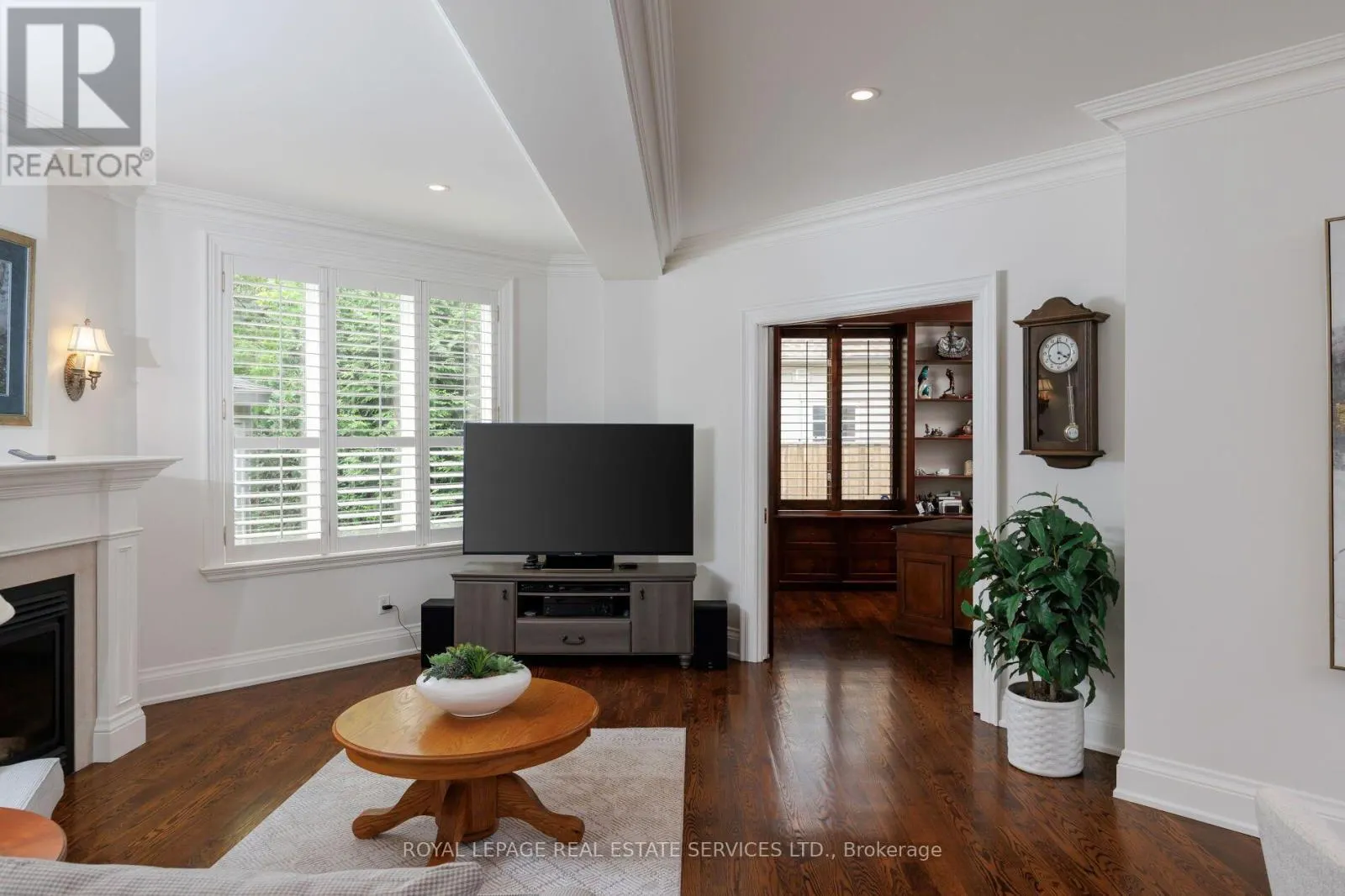 70 SHOREWOOD PLACE