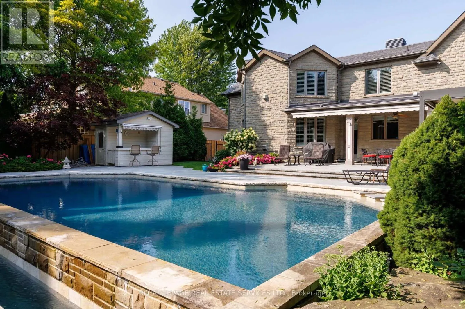 70 SHOREWOOD PLACE