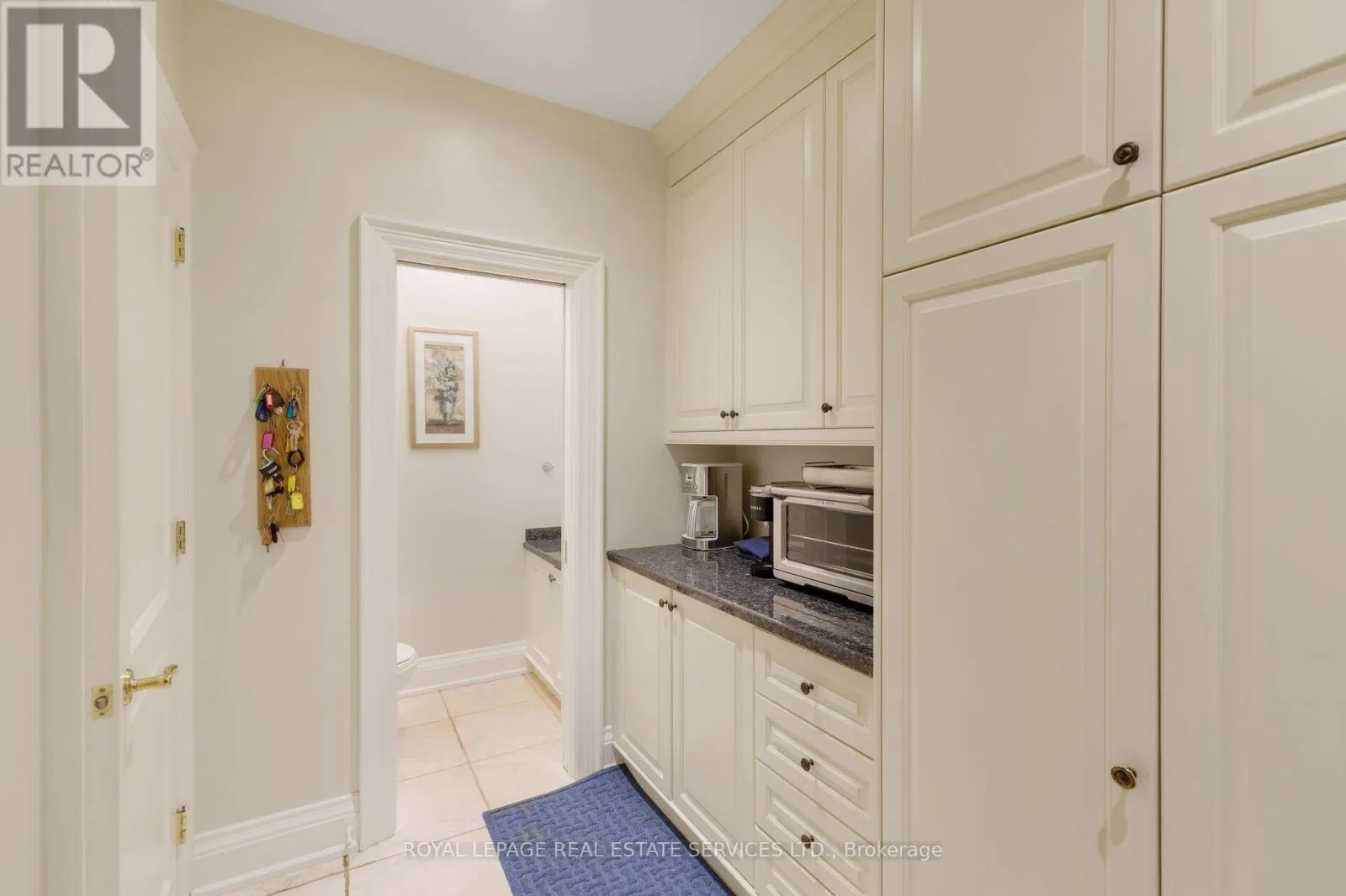 70 SHOREWOOD PLACE