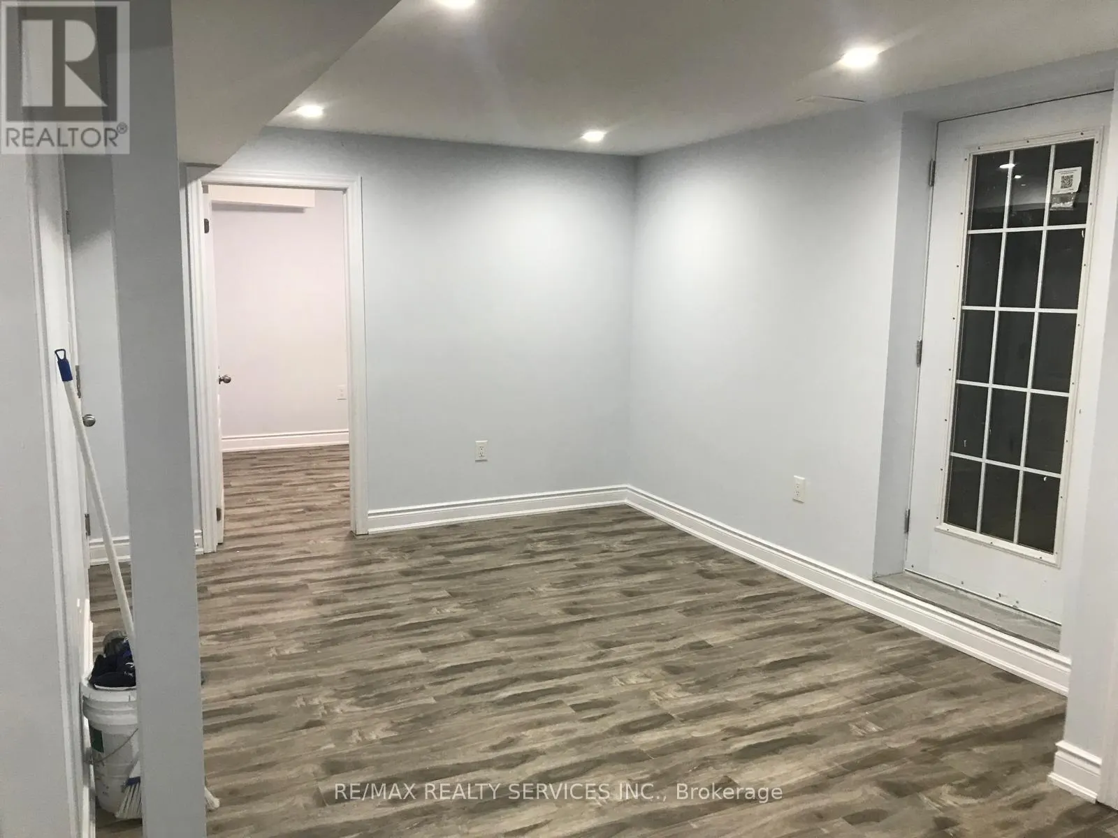 5 NIMROD CRESCENT