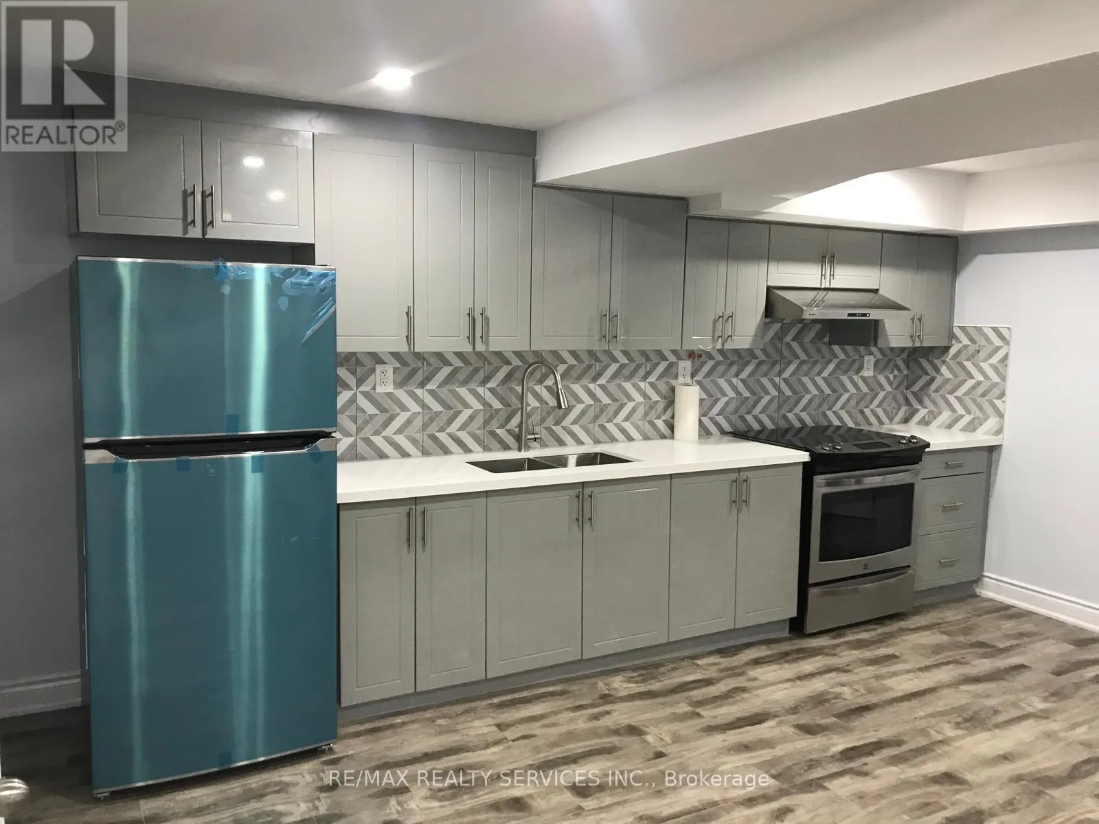 5 NIMROD CRESCENT