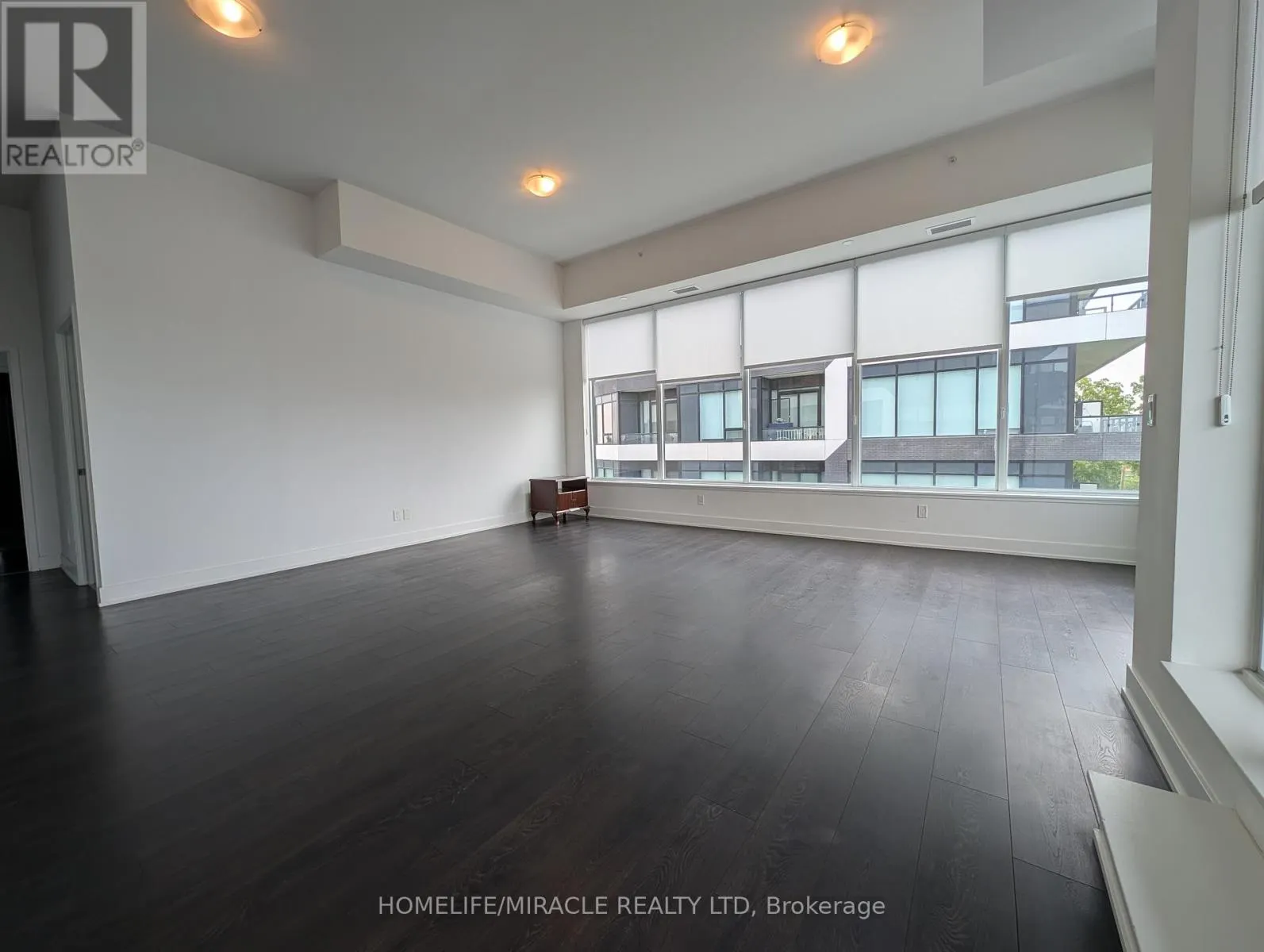 310 - 297 OAK WALK DRIVE