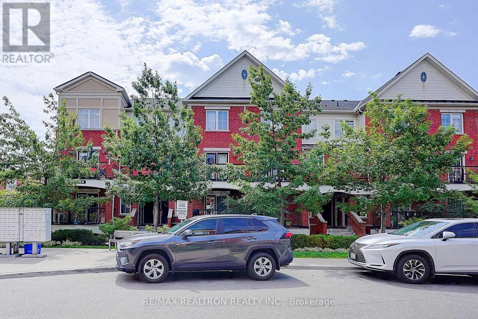 16 - 2492 POST ROAD