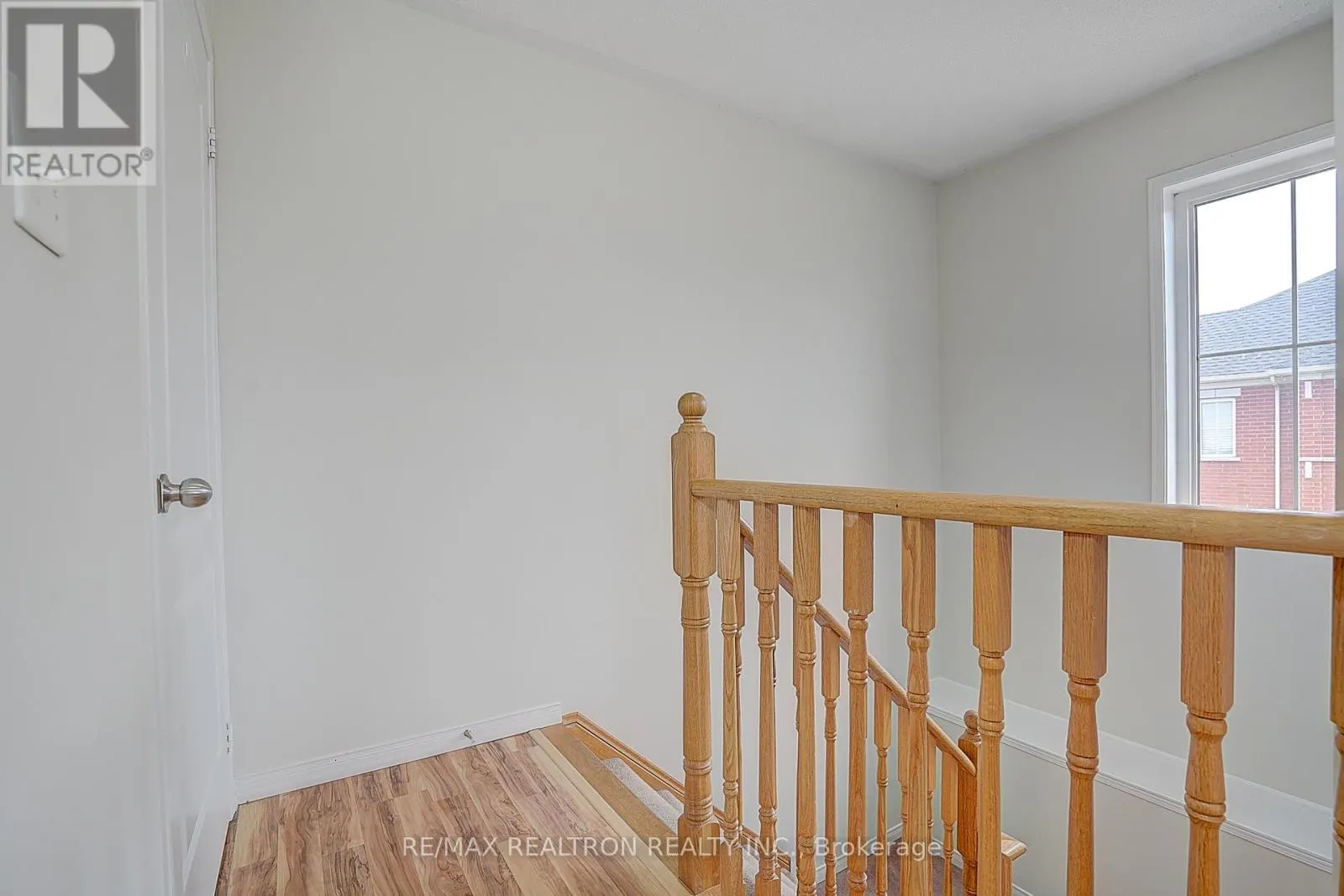 16 - 2492 POST ROAD