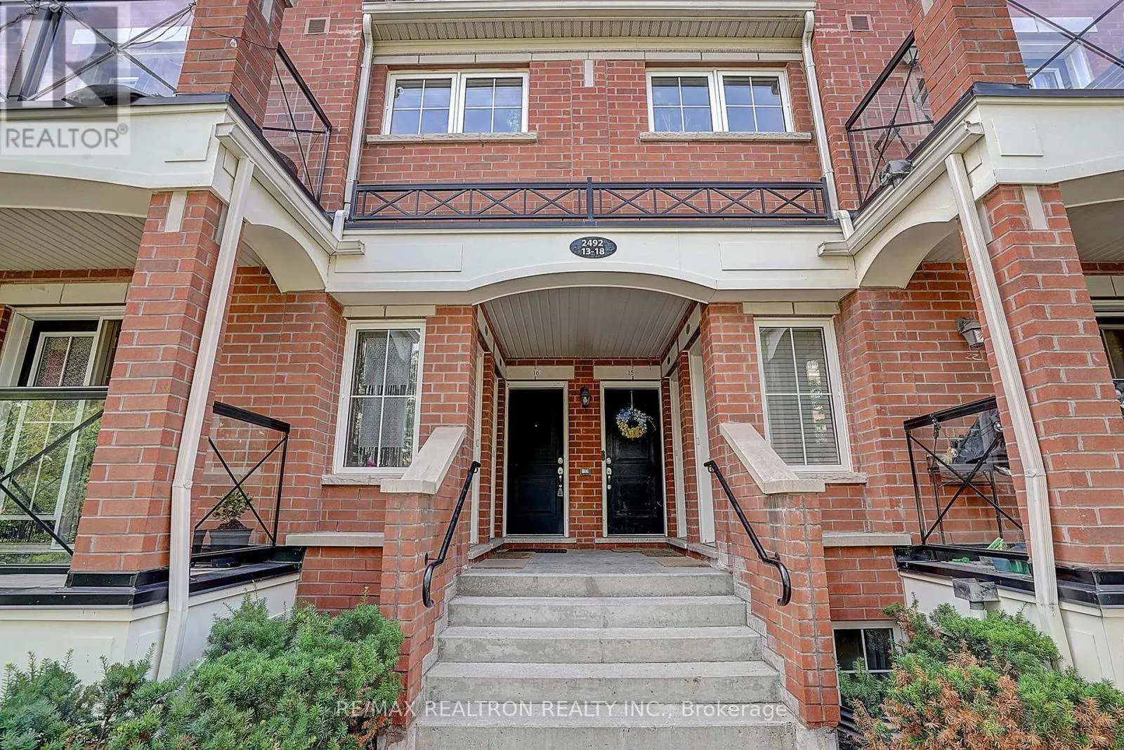 16 - 2492 POST ROAD