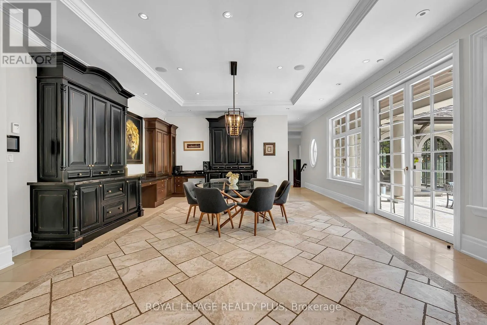 1476 CARMEN DRIVE