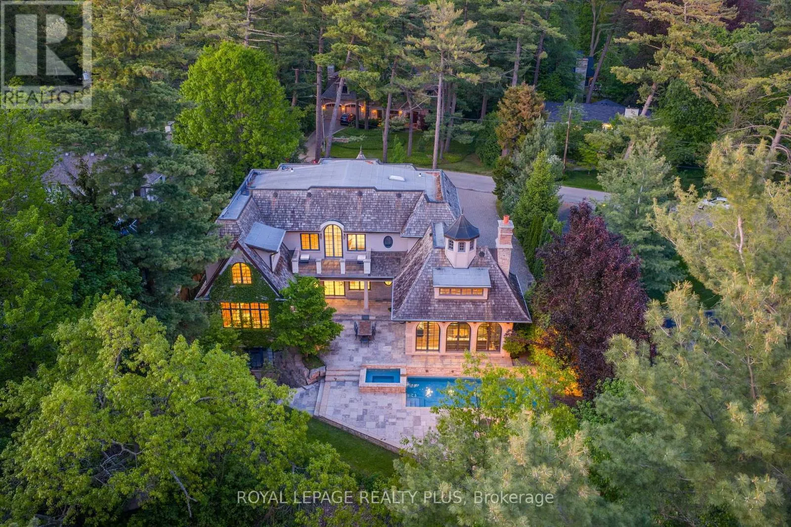 1476 CARMEN DRIVE
