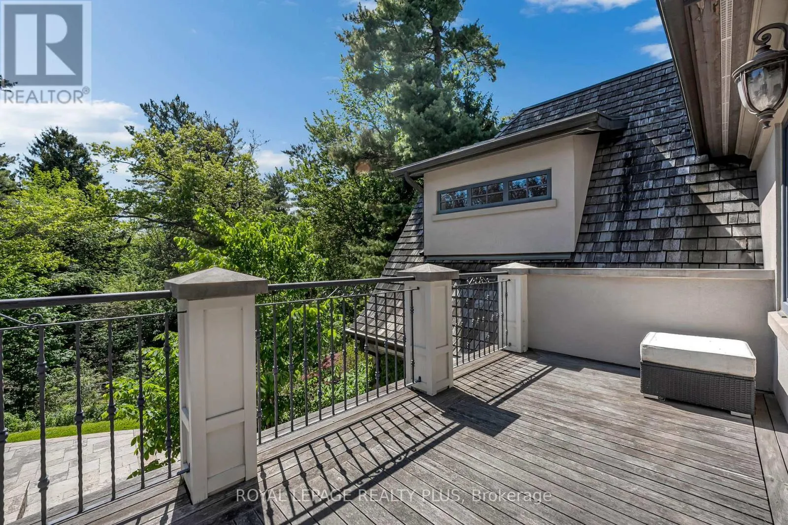 1476 CARMEN DRIVE