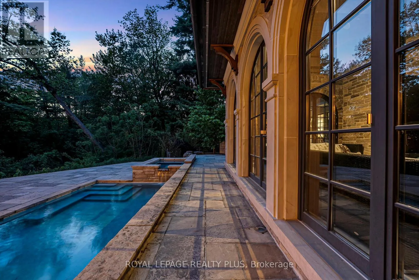 1476 CARMEN DRIVE
