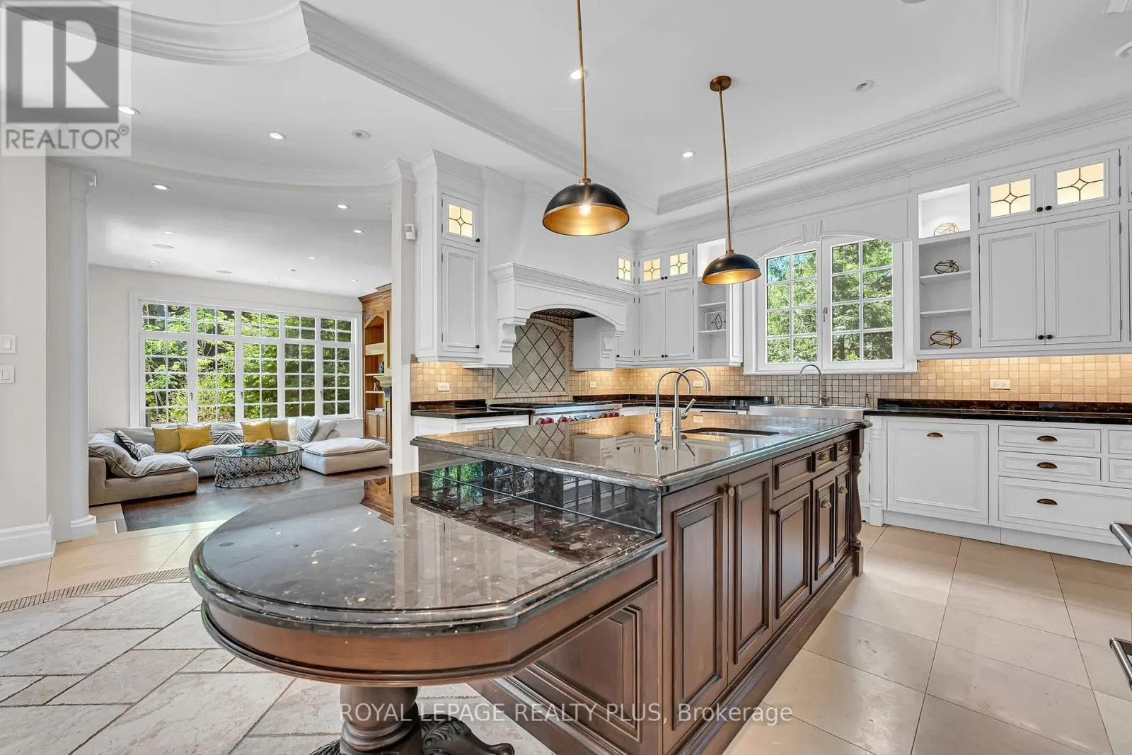 1476 CARMEN DRIVE