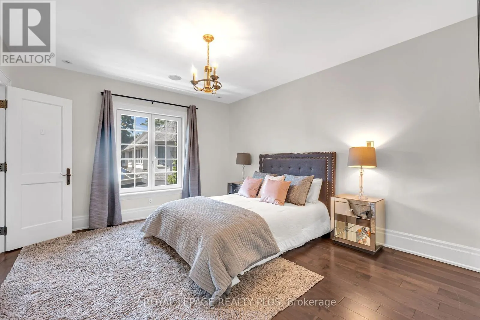 1476 CARMEN DRIVE