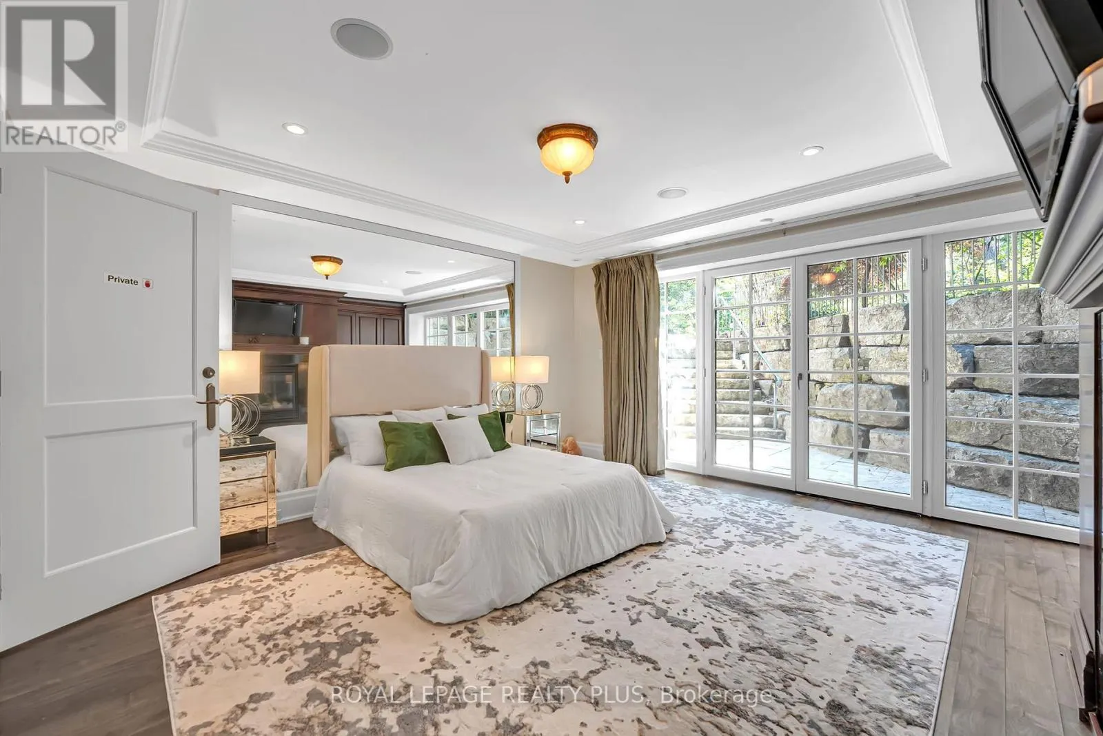 1476 CARMEN DRIVE