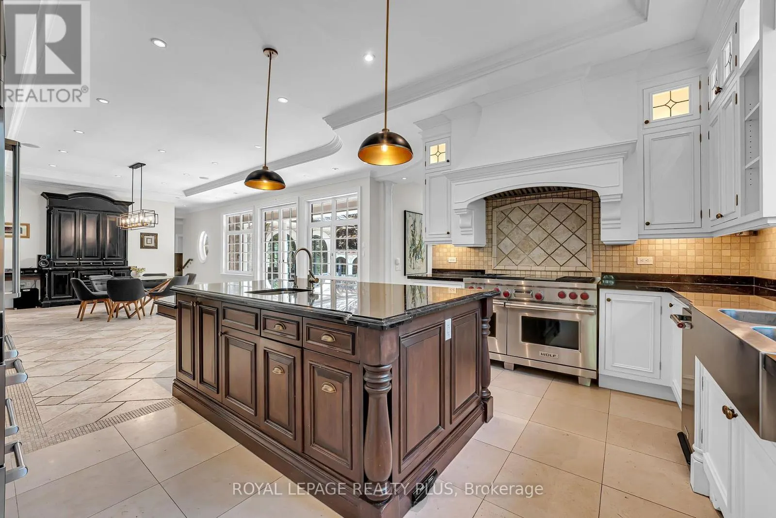 1476 CARMEN DRIVE
