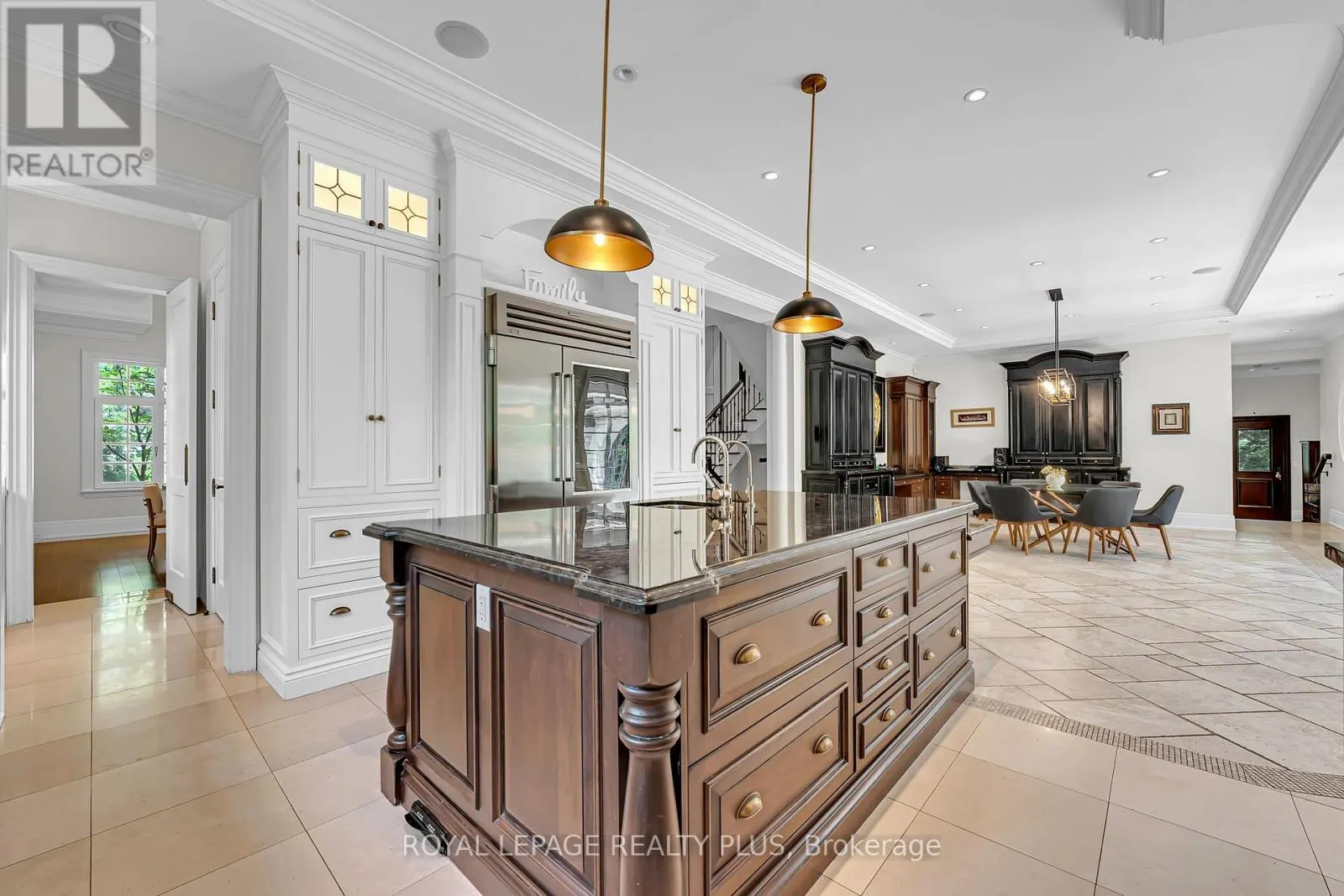 1476 CARMEN DRIVE