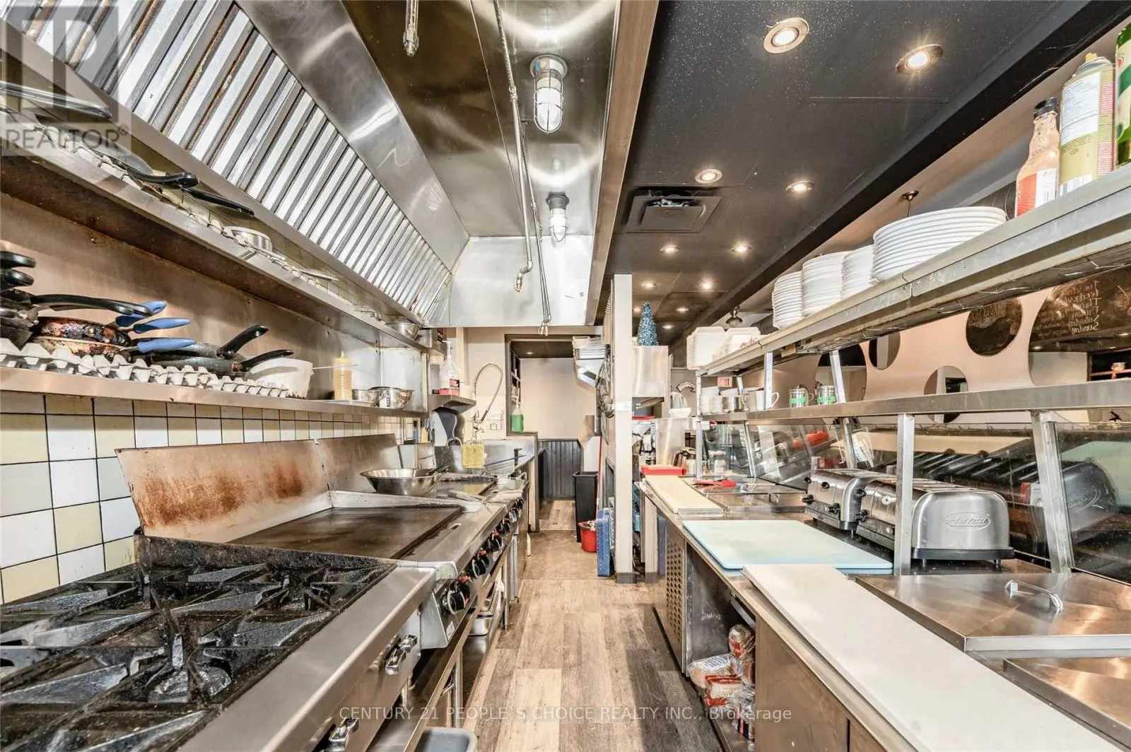 337 LAKESHORE ROAD E