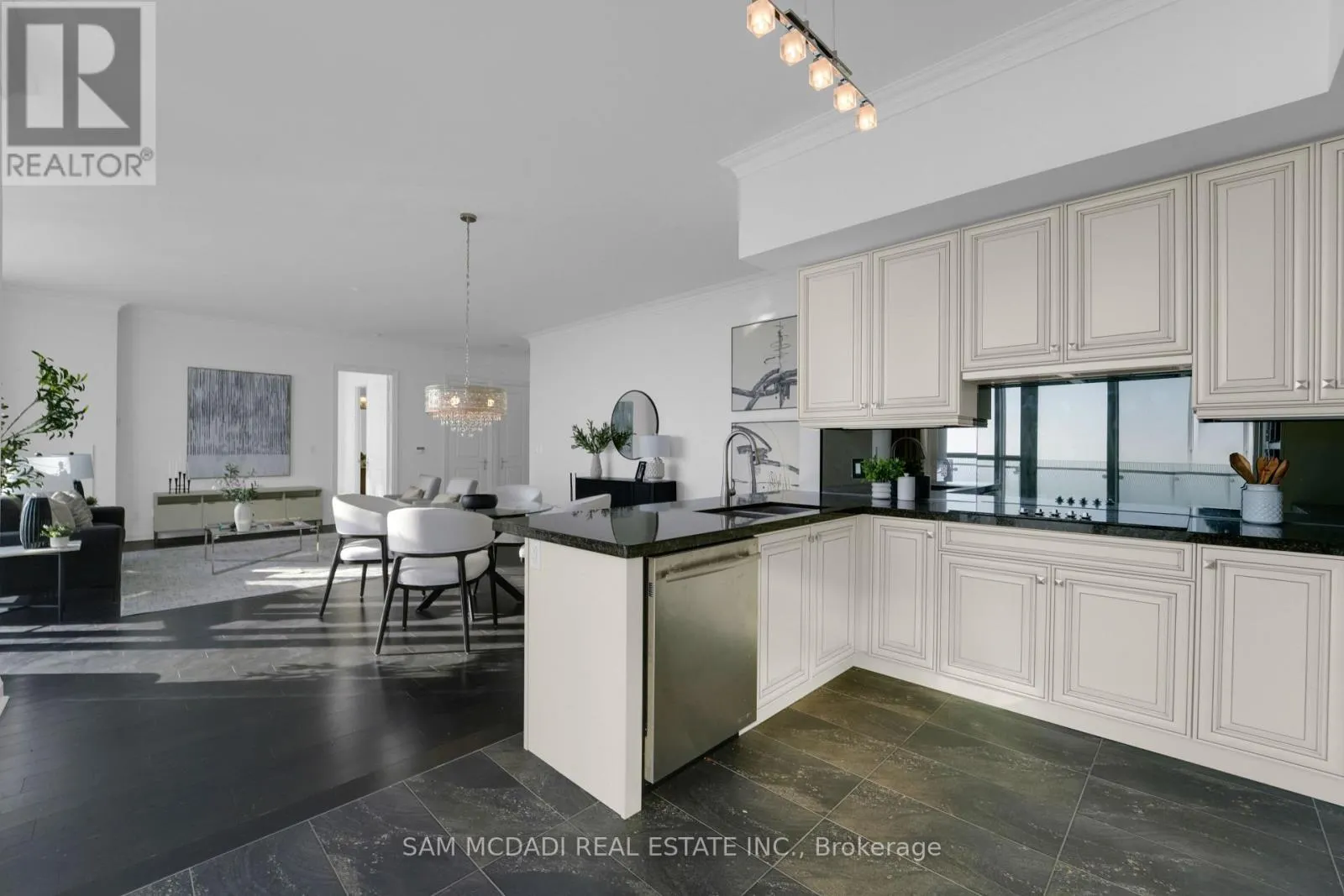 PH3 - 50 ABSOLUTE AVENUE