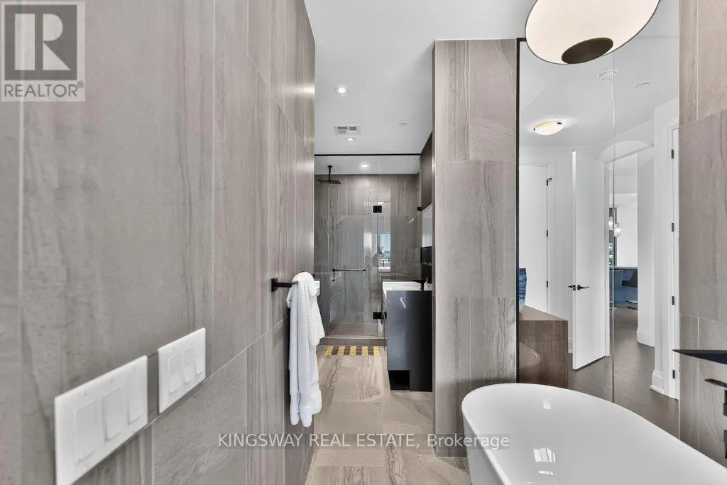 301 - 55 PORT STREET E