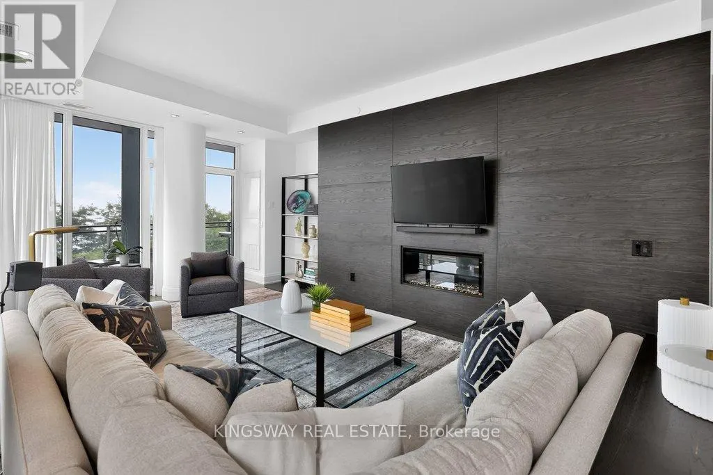 301 - 55 PORT STREET E