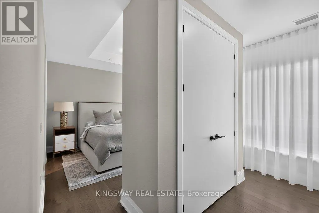301 - 55 PORT STREET E