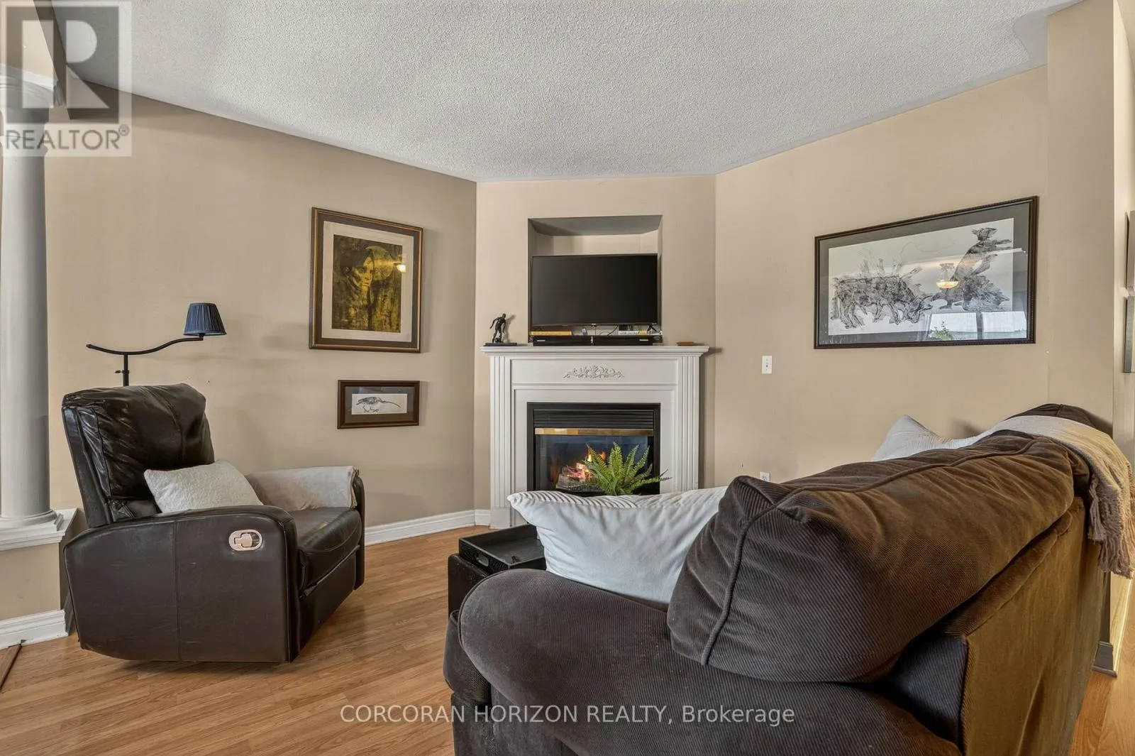 14 - 2871 DARIEN ROAD