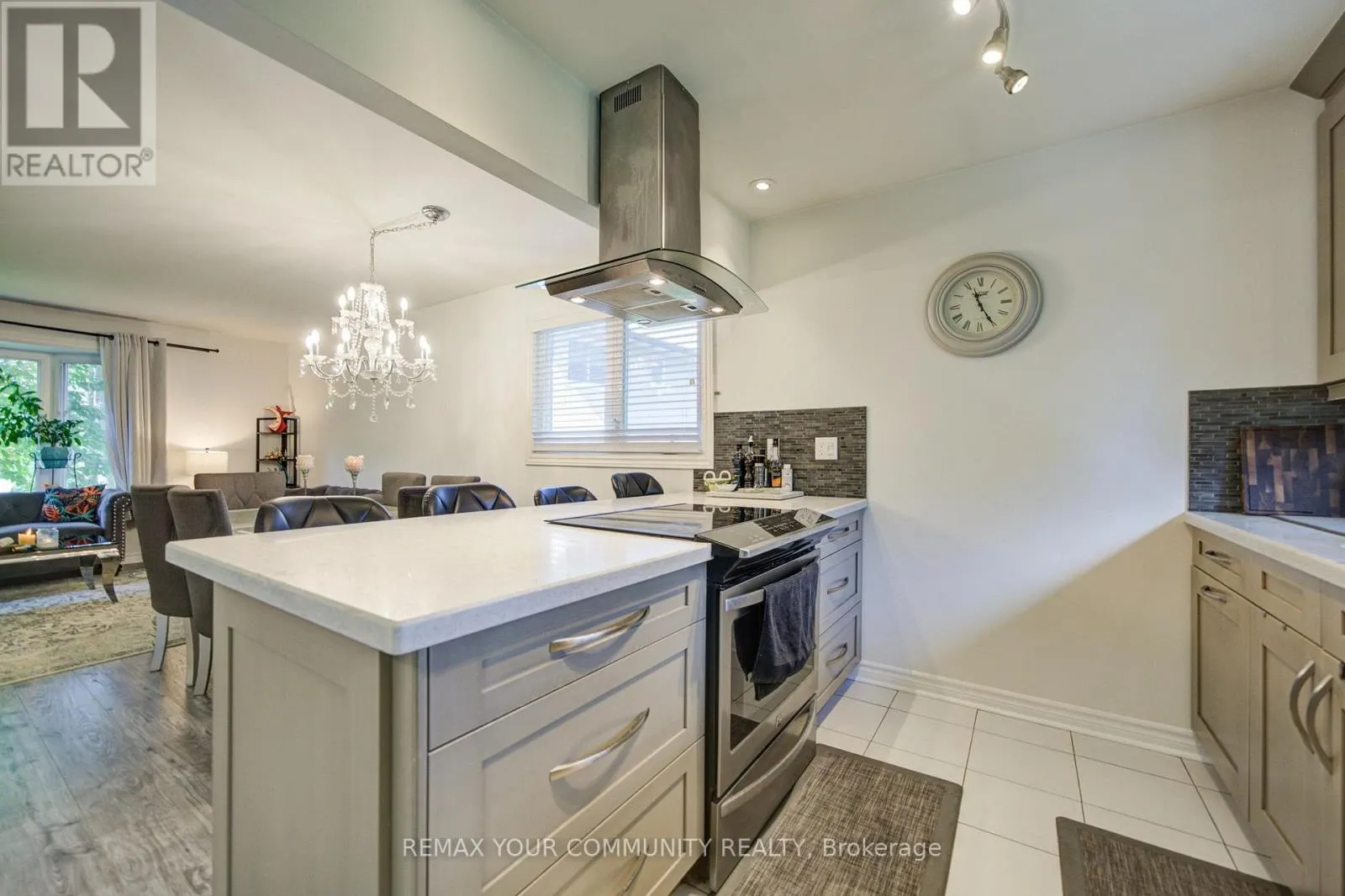 3205 MARTINS PINE COURT