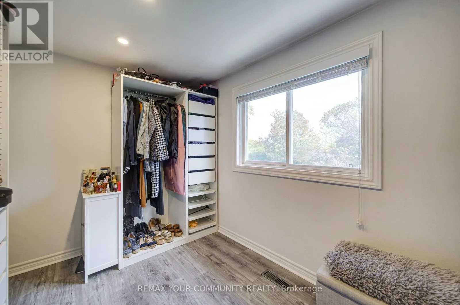 3205 MARTINS PINE COURT