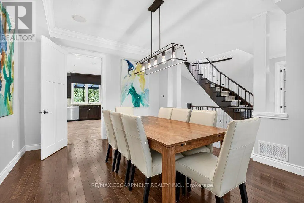 225 LAKESIDE AVENUE
