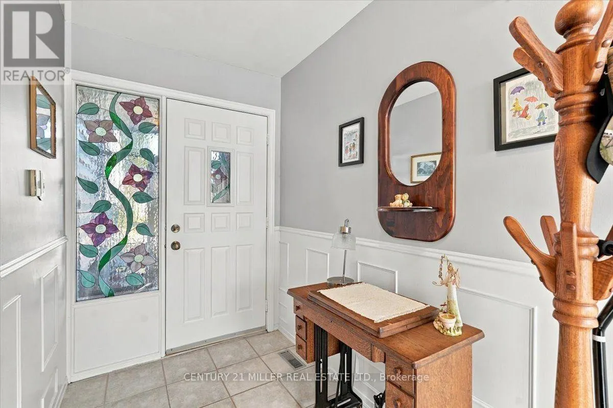 2044 CORAL CRESCENT