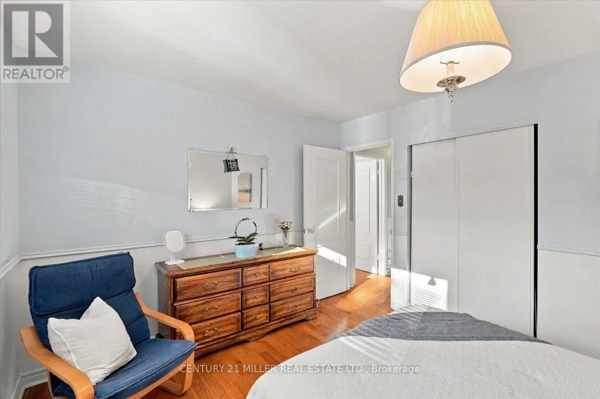 2044 CORAL CRESCENT