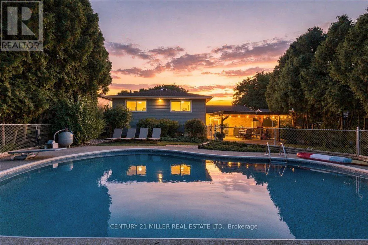 2044 CORAL CRESCENT