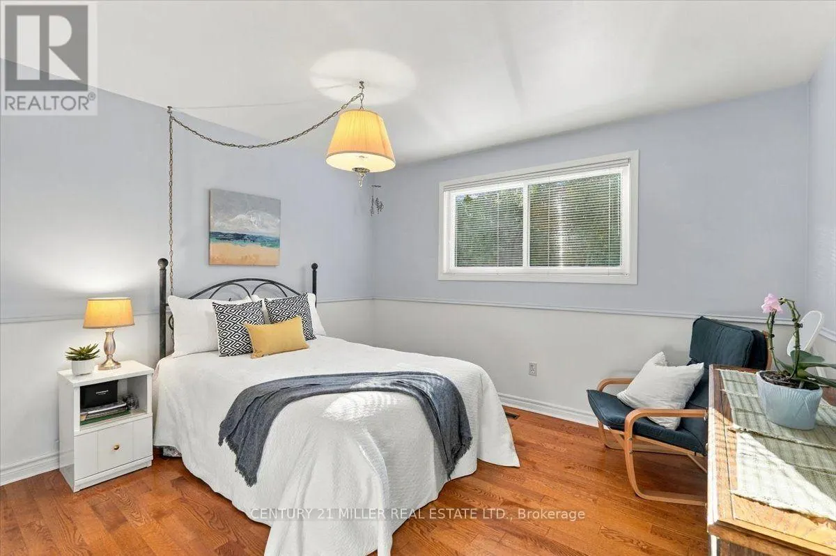 2044 CORAL CRESCENT
