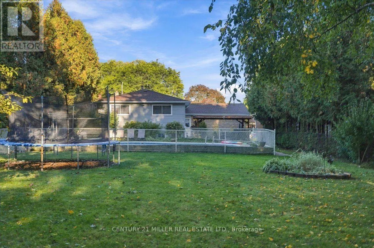 2044 CORAL CRESCENT