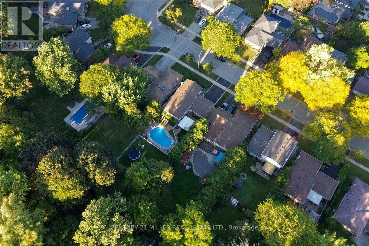 2044 CORAL CRESCENT