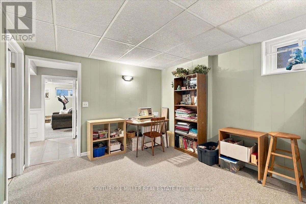 2044 CORAL CRESCENT