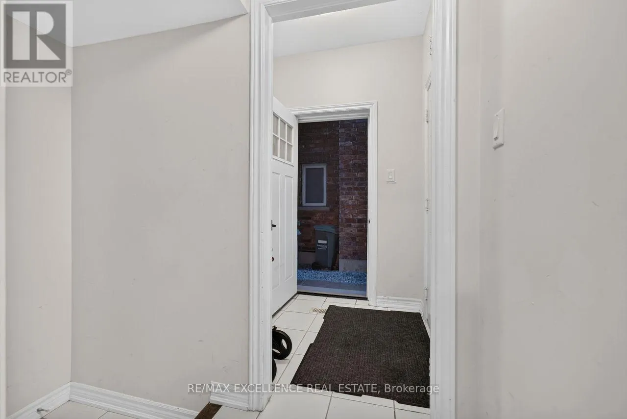 451 BRISDALE DRIVE