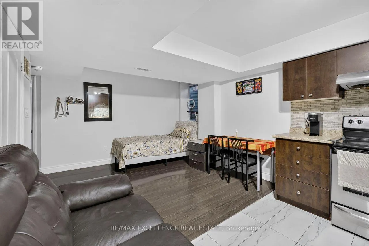 451 BRISDALE DRIVE